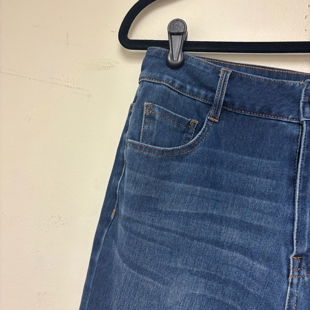 Halara Flex Button Jeans - Picture 2 of 11
